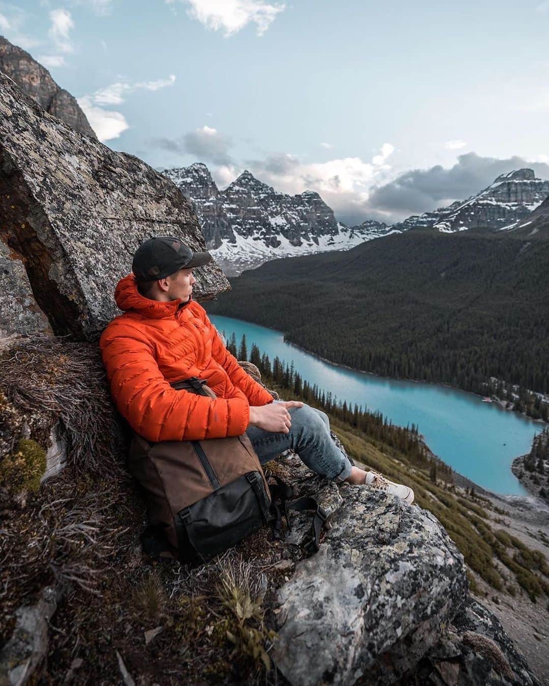 エディー・バウアーさんのインスタグラム写真 - (エディー・バウアーInstagram)「@lostcoordinate shows us why Alberta, Canada is one of the most strikingly beautiful and community-minded places on earth. ⁣ 📷: @marcwebster @lostcoordinate ⁣ #LiveYourAdventure #SocalityEB #WhyIHike」7月10日 23時38分 - eddiebauer