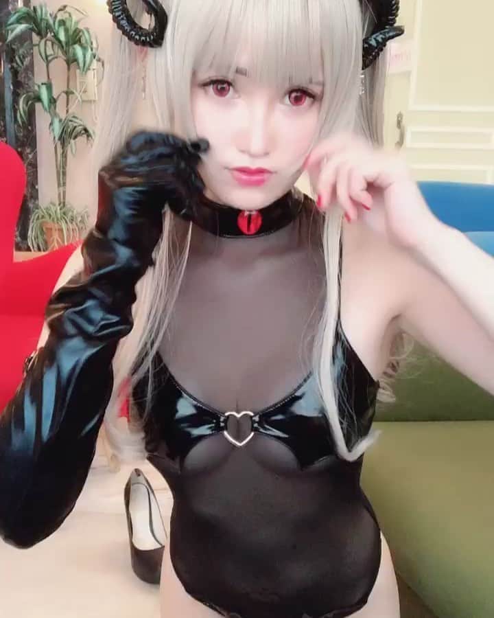 のインスタグラム：「サキュバスちゃん🖤 、 #anime #animegirl #animejapan #animeworld #japan #japanesegirl #日本 #サブカル #漫画 #comic #cos #cosplay #cosplayer #cosplaygirl #cosplayers #コスプレ #コスプレイヤー  #gravure  #lingerie  #일본여자 #코스프레 #그라비아 #角色扮演」