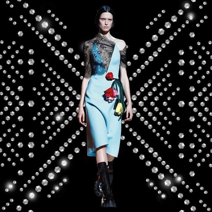 Saks Fifth Avenueのインスタグラム：「RUNWAY TO REALITY: Creative Director #MiucciaPrada brings romantic silhouettes with lace and floral detailing to @prada’s Fall 2019 collection. Pre-Order the collection now at Saks. #SaksStyle」