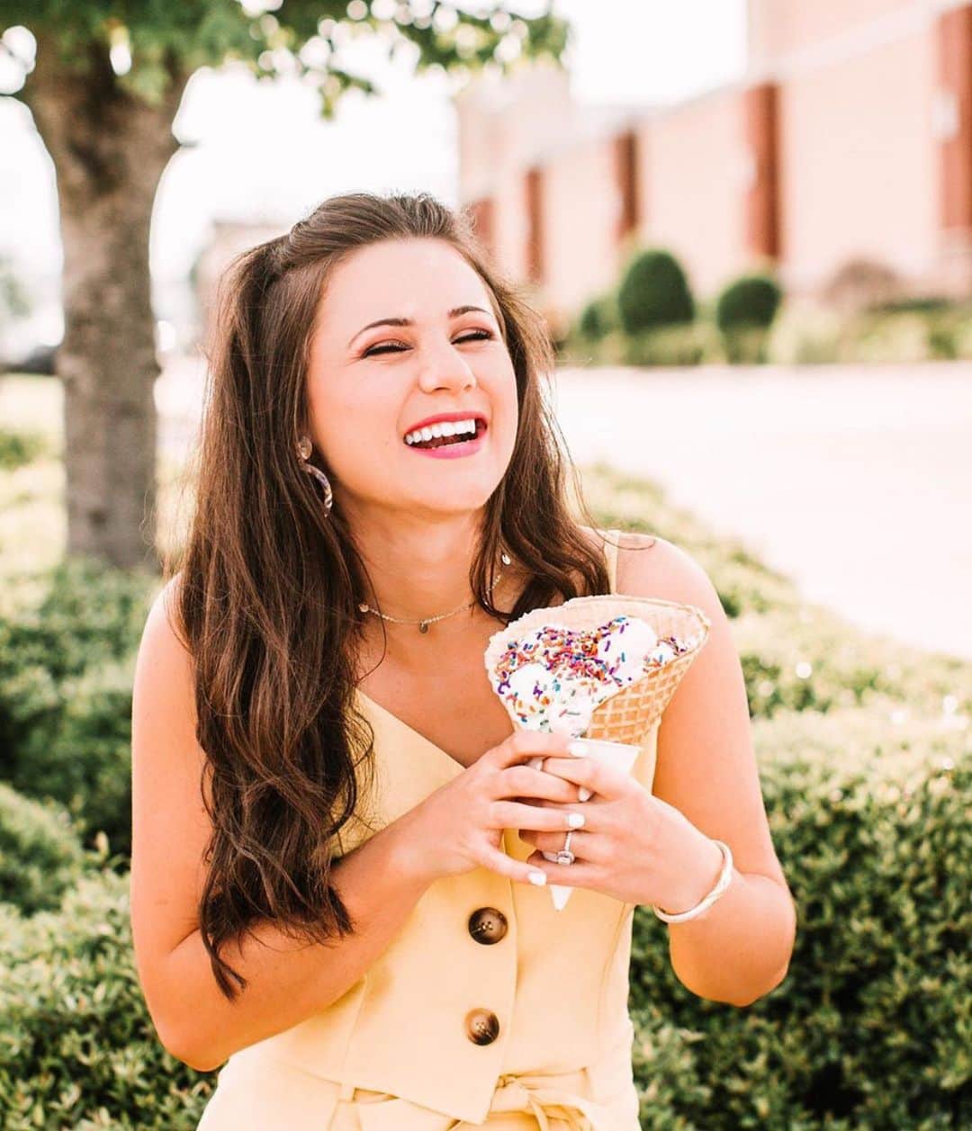 のインスタグラム：「Everything is better with sprinkles, obviously. . . . 📷: @emilyymulholland」