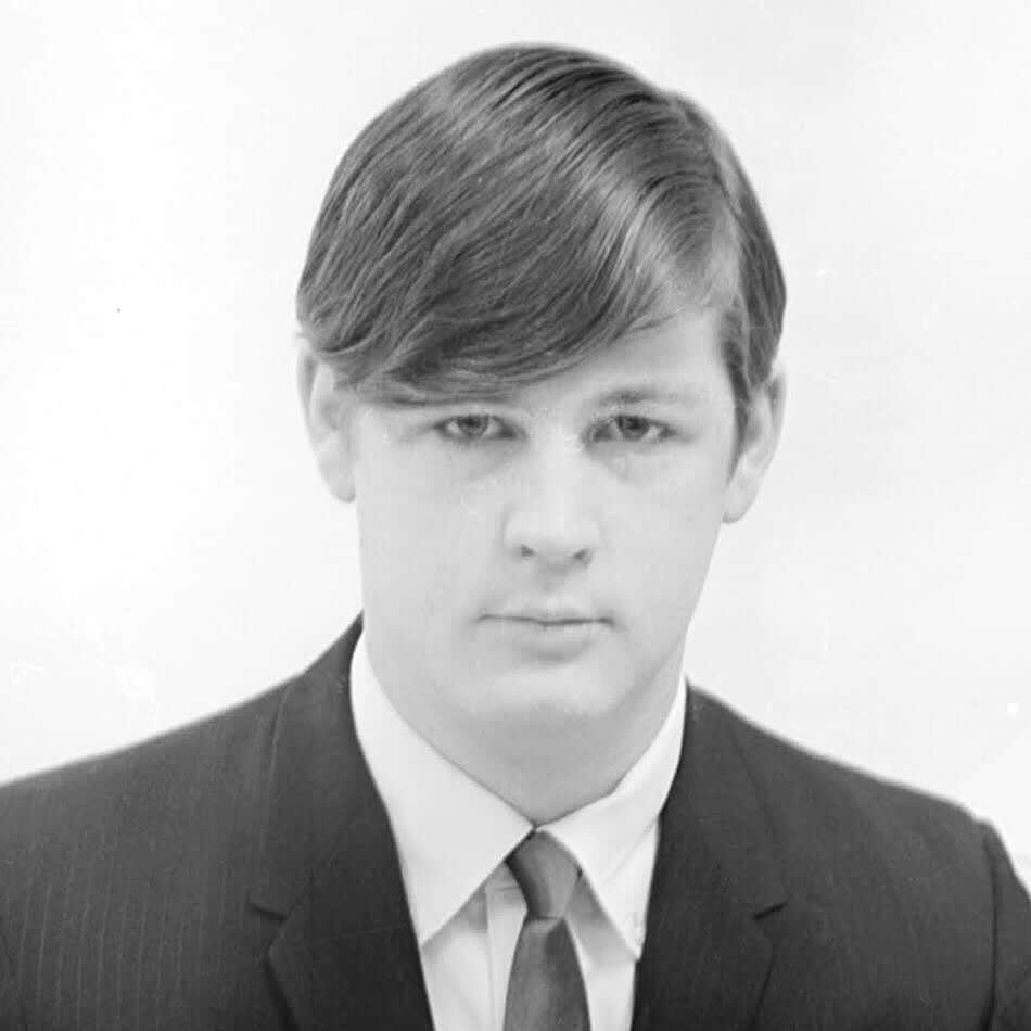 ブライアン・ウィルソンさんのインスタグラム写真 - (ブライアン・ウィルソンInstagram)「1962: Early publicity photo of 20 year-old Brian after signing with Capitol Records.  #1962 #thebeachboys #capitolrecords #publicityphoto #recordcontract #thefutureisbright #20yearsold @capitolrecords」7月11日 0時09分 - brianwilsonlive