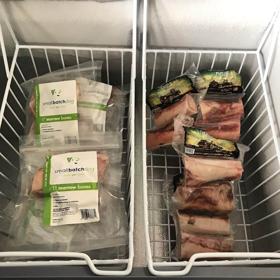 Dogs by Ginaのインスタグラム：「Small Batch beef bones and Tuckers Bison bones. Be sure to pick a pack up next visit! 🐾」