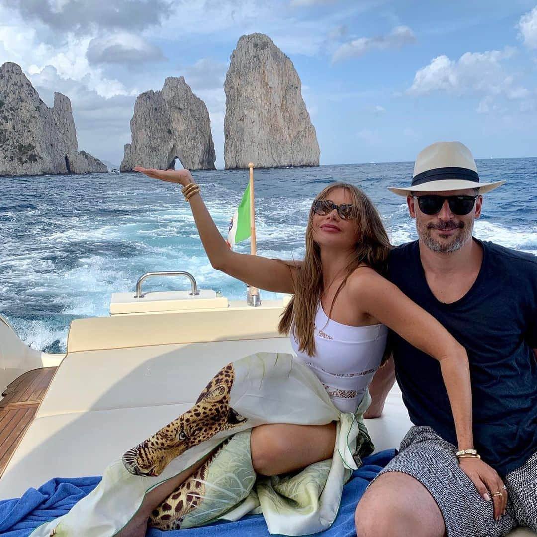 ソフィア・ベルガラさんのインスタグラム写真 - (ソフィア・ベルガラInstagram)「Capri❤️❤️❤️❤️」7月11日 0時39分 - sofiavergara