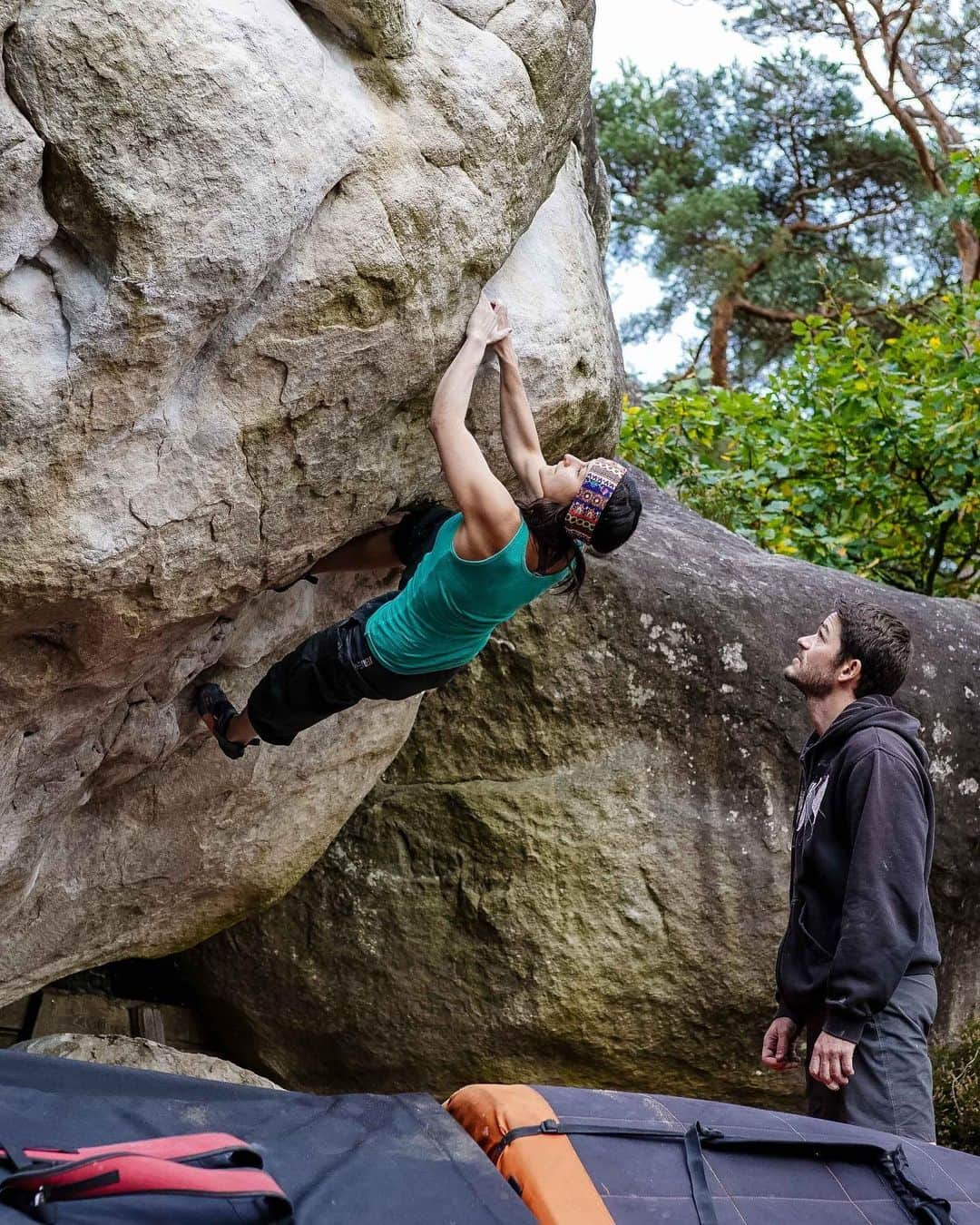 ミーガン・マスカリーナスさんのインスタグラム写真 - (ミーガン・マスカリーナスInstagram)「🇫🇷 • Awesome memories • #fontainebleau #climbing #bouldering #explore #nosend #stillhadfun  Photo taken by the one and only @ksuh24! :)」7月11日 0時50分 - mjclimbinginthesnow