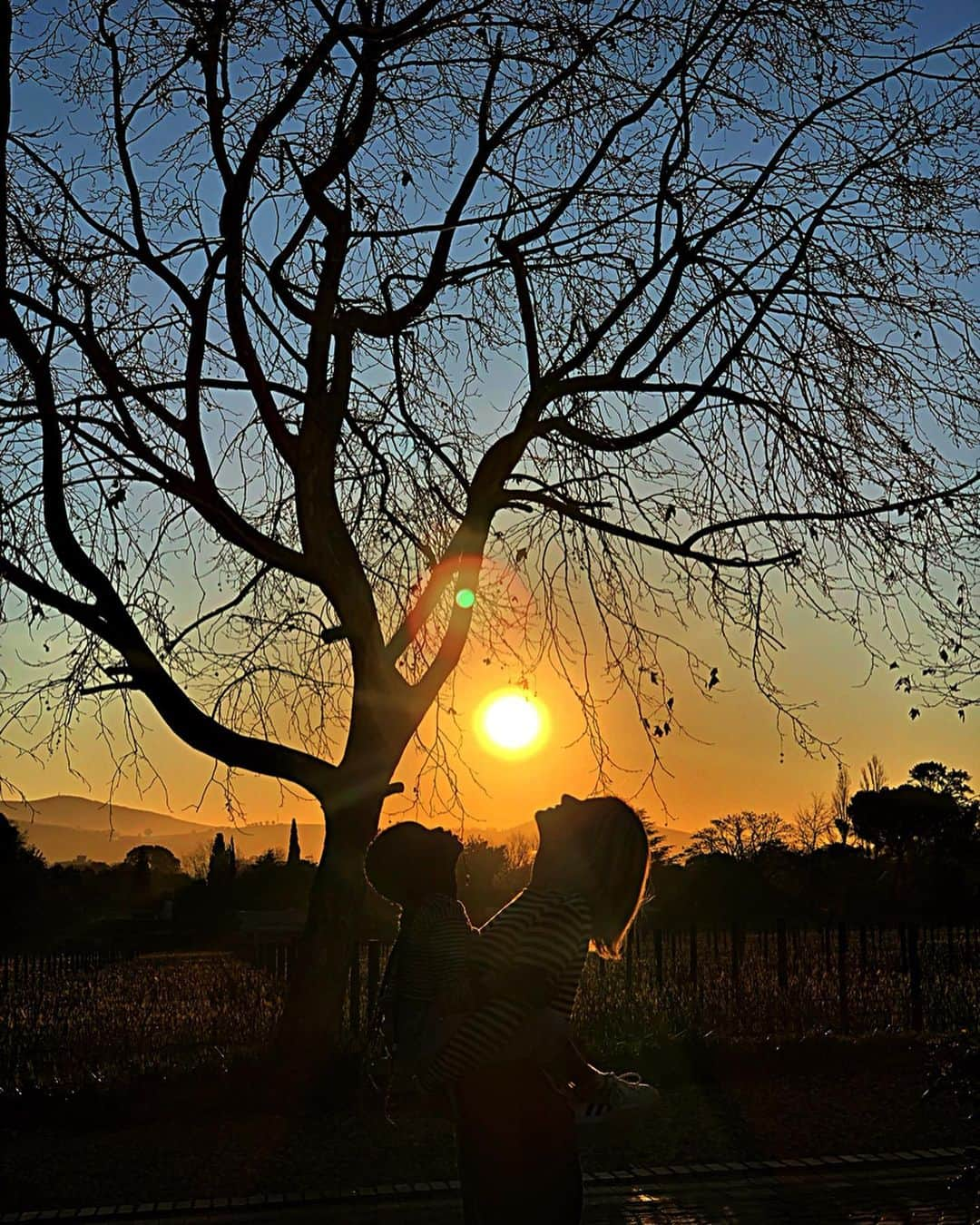 Bruno Gagliassoさんのインスタグラム写真 - (Bruno GagliassoInstagram)「Meu infinito, minha vida! Amo vcs!🌻❤️🙏🏿☀️ #africatrip @gio_ewbank #familia #Chissomoseminatagram」7月11日 0時57分 - brunogagliasso