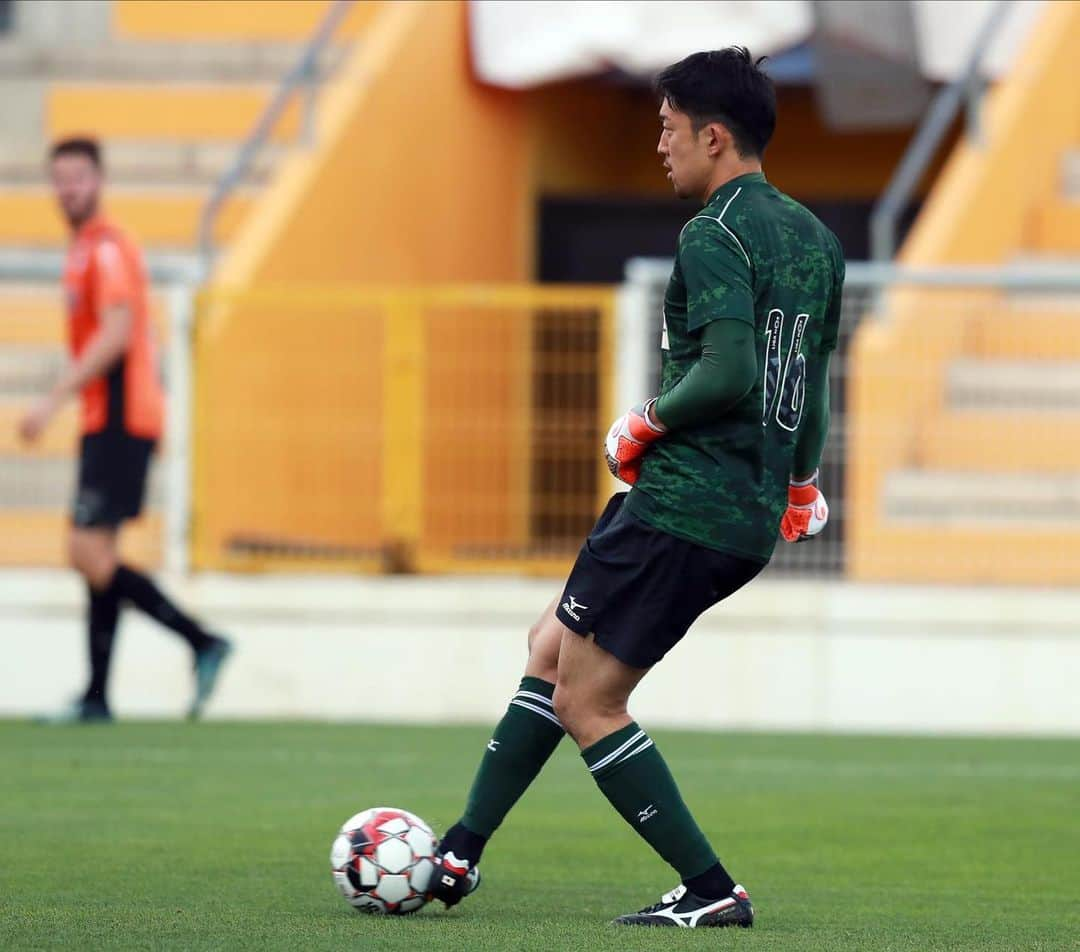 権田修一さんのインスタグラム写真 - (権田修一Instagram)「Primeiro jogo do ano⚽️ . . 今年最初の試合⚽️ . . First game of the year⚽️」7月11日 0時57分 - shuichi33g