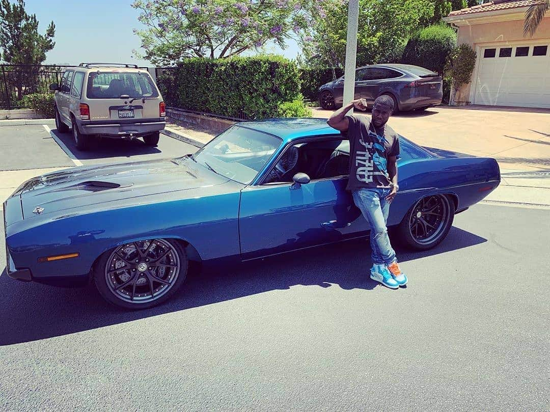 Classics Dailyさんのインスタグラム写真 - (Classics DailyInstagram)「@Kevinhart4real Menace Cuda! _ @speedkore01 #plymouth #barracuda #cuda #americanmuscle #musclecar  #classic #restomod #speed #vehicles  #cargram #carstagram #amazing_cars #fastcar #motors #engine #horsepower #musclecar #amazingcars #classicsdaily」7月11日 1時09分 - classicsdaily