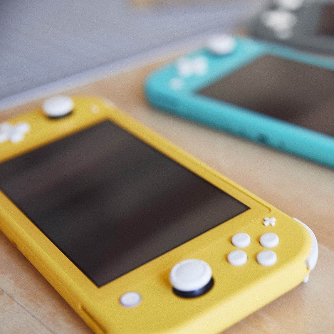 HYPEBEASTさんのインスタグラム写真 - (HYPEBEASTInstagram)「@hypekids: @nintendo has announced the new Switch Lite in three debut colors. The portable gaming system is focused specifically on handheld mode and gets rid of the Joy-Con controllers for a built-in control pad that's sleek and smaller in construction perfect for gamers on the go. Priced at just $200 USD, the Nintendo Switch Lite will release September 20 followed by a Pokemon Zacian and Zamazenta Edition this November. Which color do you want? Let us know in the comments.⁠⠀ Photo: @nintendo」7月11日 1時21分 - hypebeast