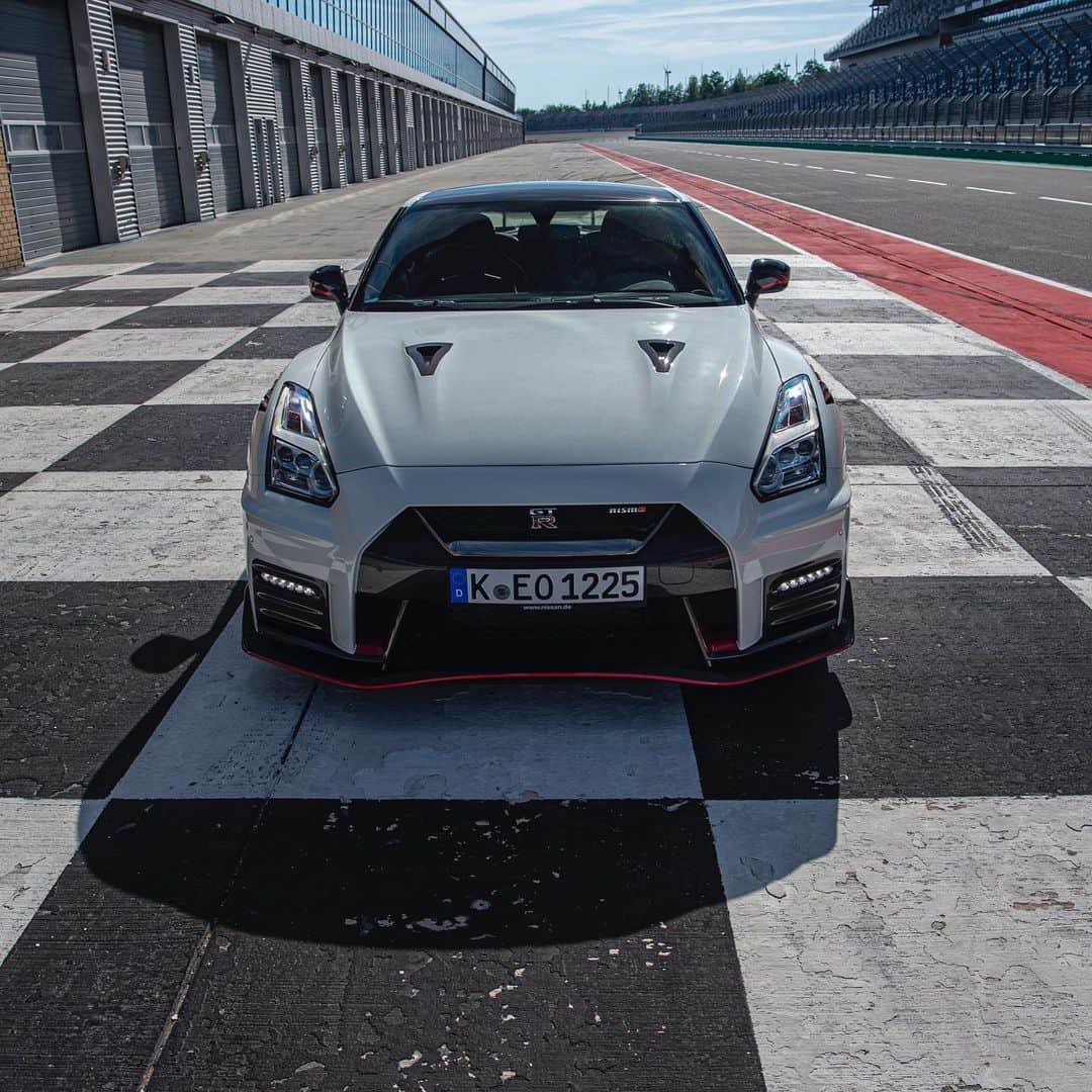 Nissanさんのインスタグラム写真 - (NissanInstagram)「Taking on the #EuroSpeedway #Lausitz, delivering more GT-R than ever before with the 2020 GT-R NISMO that gives an exhilarating experience for anyone, anytime, anywhere. #Nissan #NISMO #GTR #OMGTR」7月11日 1時22分 - nissan
