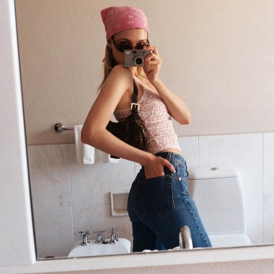 ニコラ・ペルツのインスタグラム：「swipe to see my ANGELa」