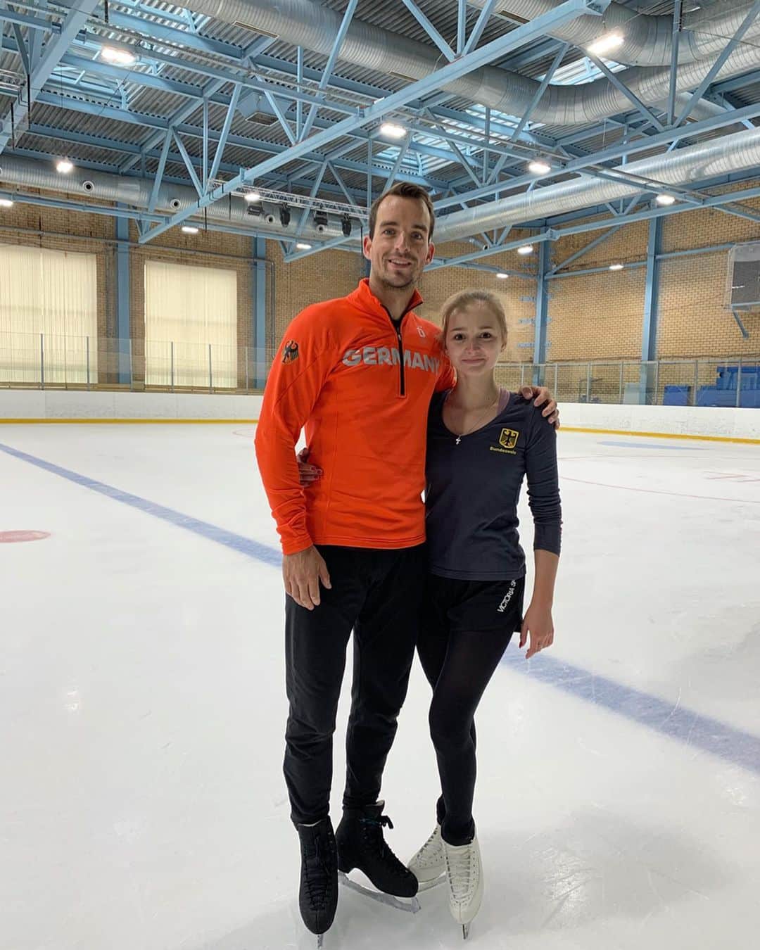 ルーベン・ブロマールトのインスタグラム：「Oh hey! 😄🇩🇪 @pavlova_lena_ ➡️➡️ swipe!  Having a great time training in Moscow!」