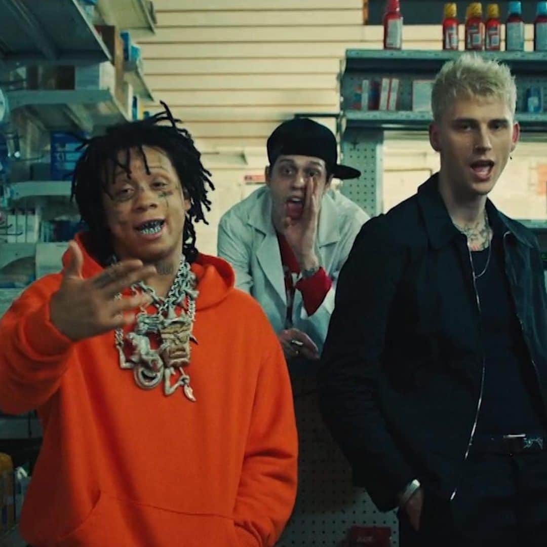 Vevoさんのインスタグラム写真 - (VevoInstagram)「@MachineGunKelly drops some more fire from #HotelDiablo with his latest video for "Candy" ft. @trippieredd and cameo by Pete Davidson. ⠀⠀⠀⠀⠀⠀⠀⠀⠀ ▶️ [Link in bio] #MachineGunKelley #MGK #TrippieRedd」7月11日 2時16分 - vevo