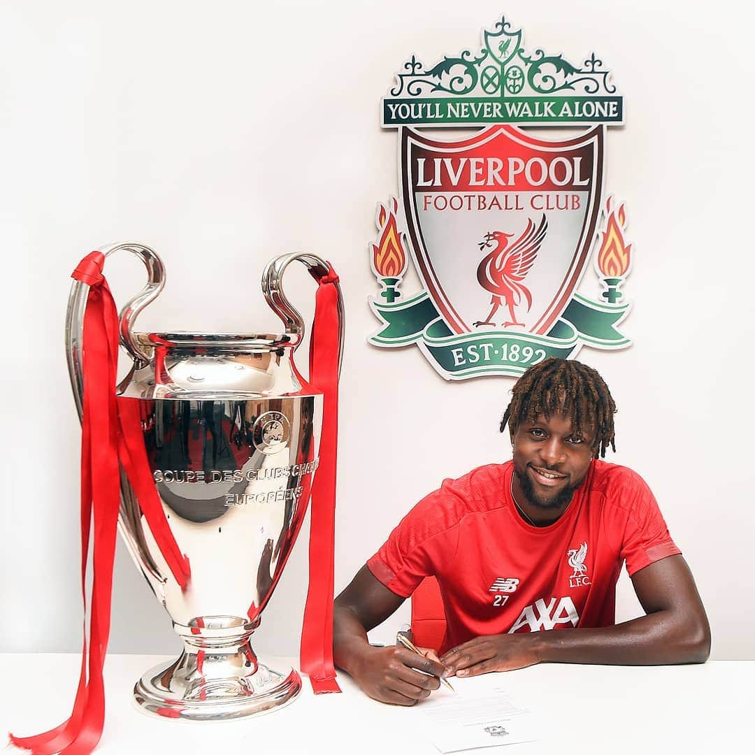 UEFAチャンピオンズリーグさんのインスタグラム写真 - (UEFAチャンピオンズリーグInstagram)「React to this news with an emoji... ⁣ 🔴🏆 #UCLfinal hero Divock Origi signs new long-term contract at Liverpool. ✍️ ⁣ ⁣ #UCL #LFC」7月11日 2時17分 - championsleague