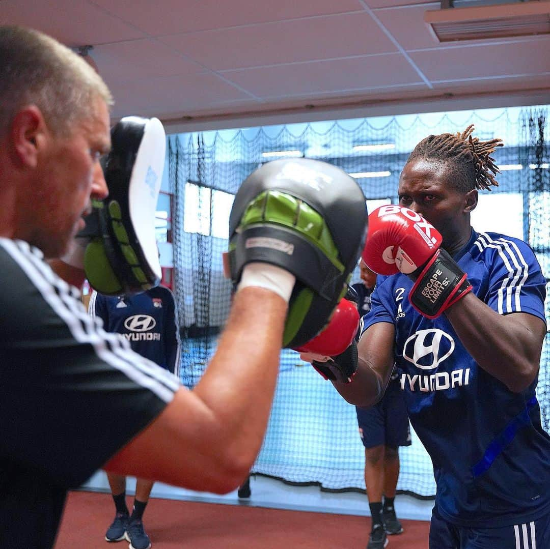 マプ・ヤンガ＝ムビワさんのインスタグラム写真 - (マプ・ヤンガ＝ムビワInstagram)「🥊🥊🥊 Stage à Tignes  3ème journée ! ☑️.💪🏿 #work #preseason #tignes」7月11日 2時27分 - mapou.yangambiwa