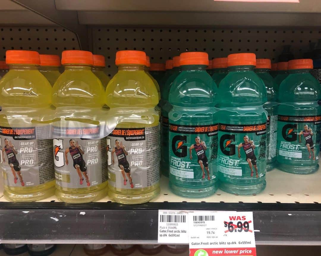 アンドレ・ドグラスさんのインスタグラム写真 - (アンドレ・ドグラスInstagram)「Everybody knows as kids we grew up drinking this religiously and seeing our favourite athletes on it. It’s crazy to me that I walk into the store and see myself on the bottle. Go cop your favourite flavour... I’m on that lemon lime and arctic blitz! 🙌🏼 @gatoradecanada #GearUpLikeAPro」7月11日 2時58分 - de6rasse