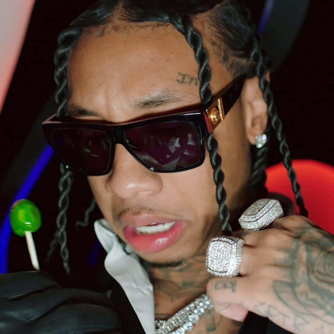Vevoさんのインスタグラム写真 - (VevoInstagram)「This video feels like time travel with a “Lightskin Lil Wayne.” Can you name all the Wayne video referenced? 🤔 Watch @Tyga’s tribute to the New Orlean’s legend now! ⠀⠀⠀⠀⠀⠀⠀⠀⠀ ▶️[Link in bio]#Tyga #LilWayne」7月11日 3時32分 - vevo