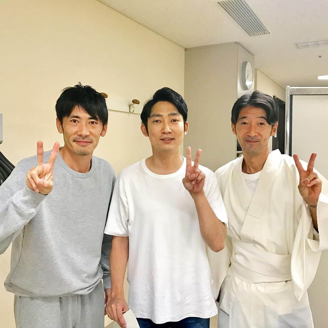 西野恭之介さんのインスタグラム写真 - (西野恭之介Instagram)「NHK上方漫才夏祭りの収録でした。楽屋同じのNON STYLE石田くんと。終わりでテンダラー浜本さんにご飯連れてってもらいました。単独まであと少し。13日ABCホール。是非ー。」7月11日 13時25分 - choplin_nishino