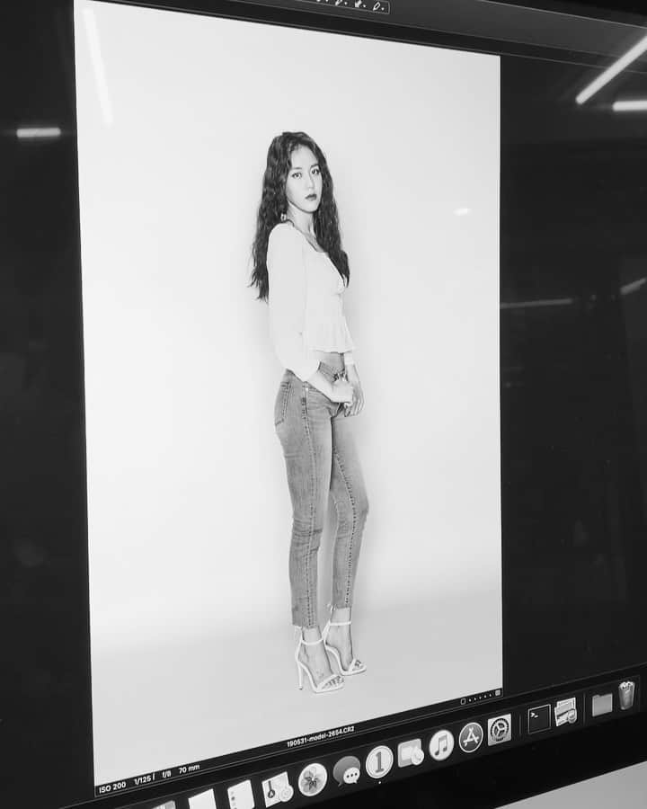 ヘジョンのインスタグラム：「발랄하게 한번😂」