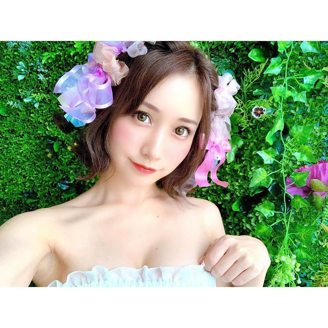 小島みなみさんのインスタグラム写真 - (小島みなみInstagram)「. . 今日の撮影 楽しすぎる🎀🎀🌼🌼🌷🌷 . . . #リボンアレンジ #ヘアアレンジ #リボンヘア #リボンヘアアレンジ」7月11日 13時38分 - kojima_minami_373