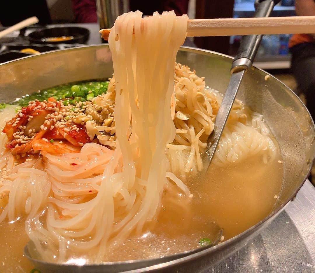 本谷亜紀さんのインスタグラム写真 - (本谷亜紀Instagram)「全然予約の取れない焼肉店「ひろみや」に遂に行ってきた❗️飲み放題と上質なお肉たっぷりで7000円という驚きの価格⤴️ ㅤㅤㅤㅤㅤㅤㅤㅤㅤㅤㅤㅤㅤ 次の予約は2年後だって。。🥺 #ひろみや #焼肉 #冷麺」7月11日 13時39分 - akichi0518_ramen