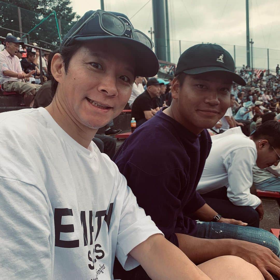 渡部建のインスタグラム：「母校、なんとか二回戦突破！後輩達と観戦しました！  #都立日野 #佐々木千隼 #母校の後輩 #千葉ロッテ #マリーンズ #chibalotte #先日656日ぶり勝利 #おめでとう」