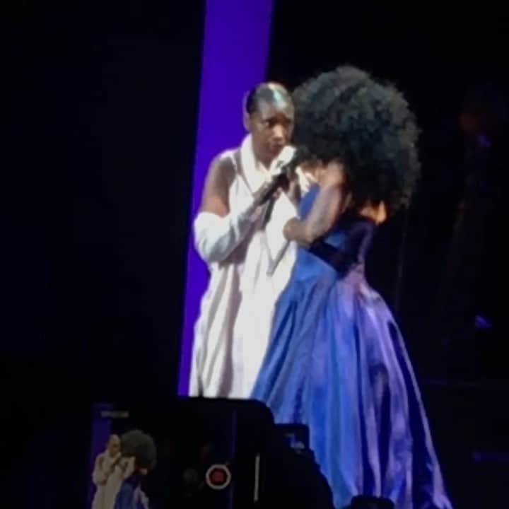 ジェニファー・ハドソンのインスタグラム：「Am I dreaming ...... omg this is @dianaross yal!!!!! #inshock」