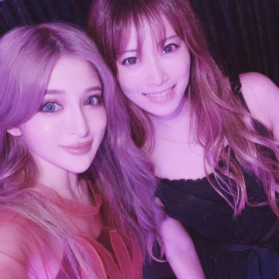 小原優花さんのインスタグラム写真 - (小原優花Instagram)「先週の金曜にDJ出演させていただいたジニアス東京《 @geniustokyo 》のtapple NIGHT💗🍾 ・ 東京のクラブで夜出演するのは初めてだったよ🥺❤️ ・ 皆さん一緒に楽しい時間を過ごしてくださって本当にありがとうございました🔥😆🙌💗💗💗 ・ お誕生日を迎えられたフォロワーさんの方もいらっしゃって、改めておめでとうございます〜🎉😻🎂✨✨ ・ ・ ・  かすみちゃん《 @djkasumi_jpn 》とも一緒だったので出番前から楽しかったのー🥰💕 ・ ・ ジニアス東京さん、tappleさん、ありがとうございました🙇‍♀️✨✨ ・ ・ ・ NEXT DJ🎧→→💜7/14(日)💜S2Oアフターパーティin 新木場ageha🦋 ・ ・ #genius #geniustokyo #ジニアス東京 #銀座 #japan #tokyo #dj #djyunkoro #tapplenight #皆さんありがとう🙇‍♀️ #楽しかった #最高」7月11日 14時25分 - yunkoro519