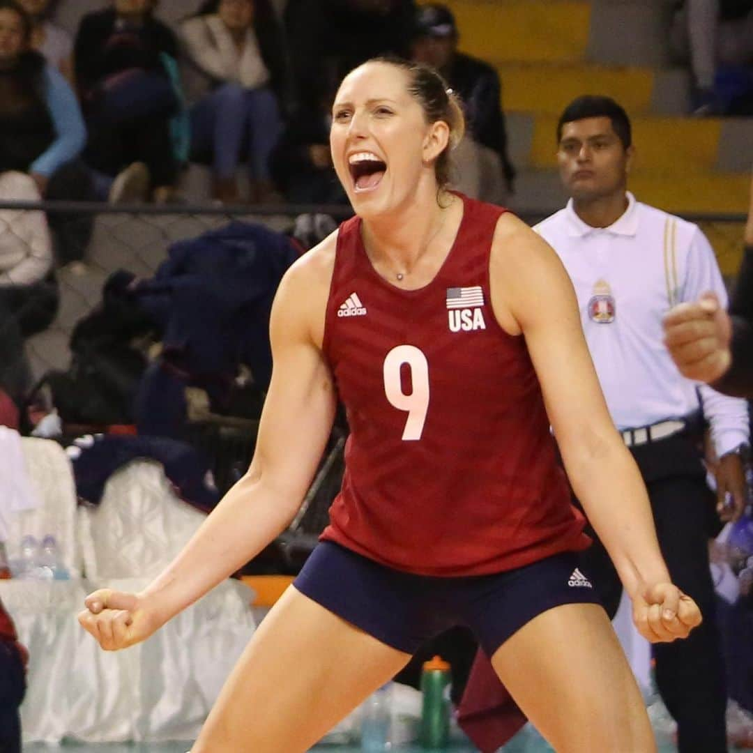 USA Volleyballさんのインスタグラム写真 - (USA VolleyballInstagram)「@usavwnt showcased balanced scoring as it downed Puerto Rico and advanced to the #PanAmericanCup semifinals with a 4-0 record. For the recap, checkout usavolleyball.org. 📷 @norcecainfo」7月11日 14時26分 - usavolleyball