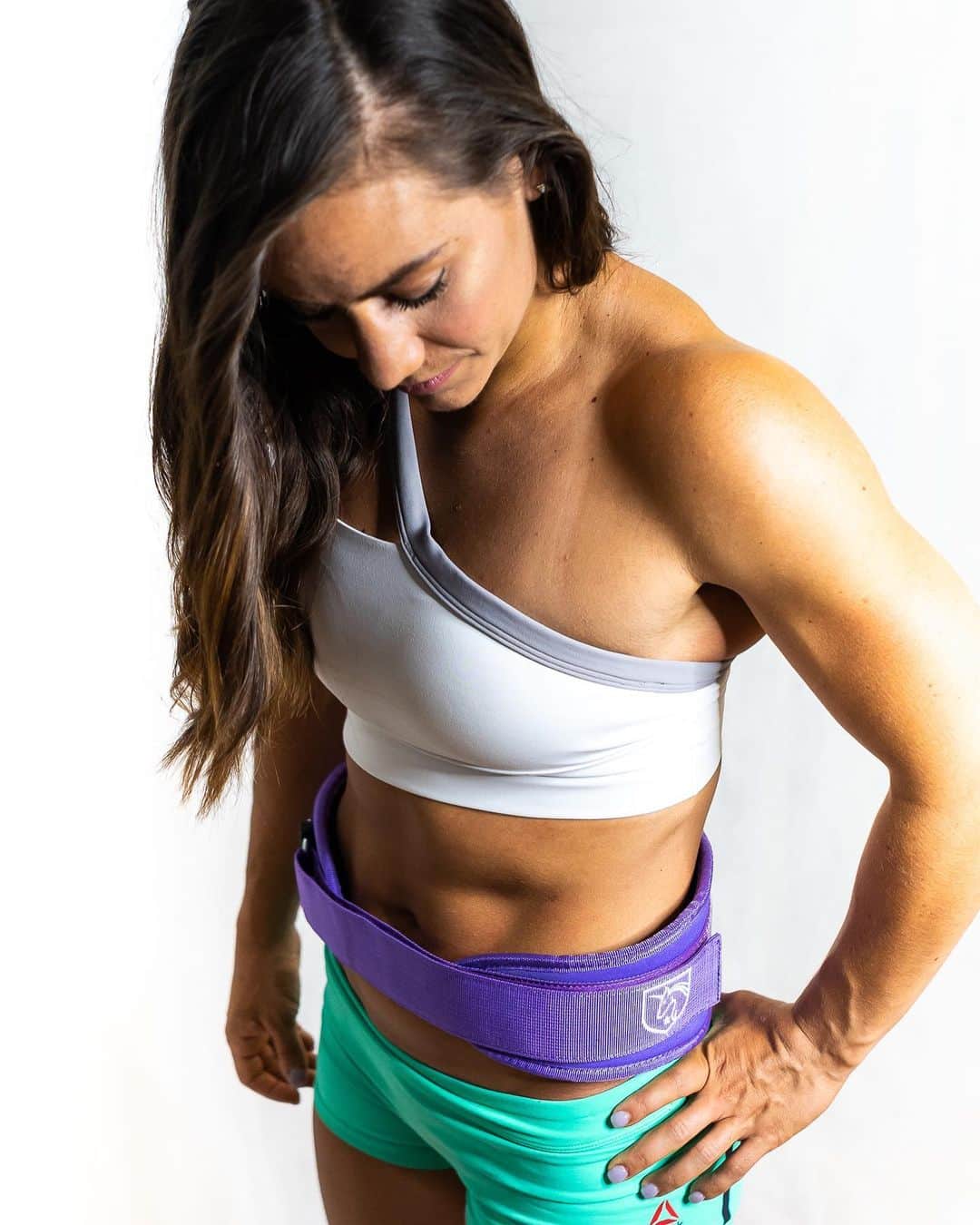 Camille Leblanc-Bazinetさんのインスタグラム写真 - (Camille Leblanc-BazinetInstagram)「Belts are up for sale 💜👌🏽 “  Purple power!!! You are stronger then you think (Inscription inside the belt) Link in bio  #feroce #ferocestrength #lifting #workhard #beproud」7月11日 5時45分 - camillelbaz