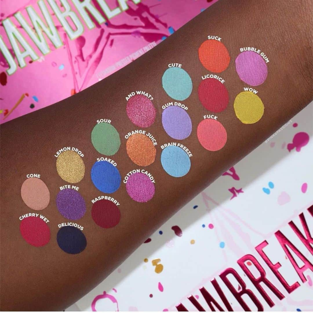 Jeffree Star Cosmeticsさんのインスタグラム写真 - (Jeffree Star CosmeticsInstagram)「Finally returning THIS FRIDAY the iconic rainbow #Jawbreaker palette 💖 Swatched by @pink4passions」7月11日 6時03分 - jeffreestarcosmetics