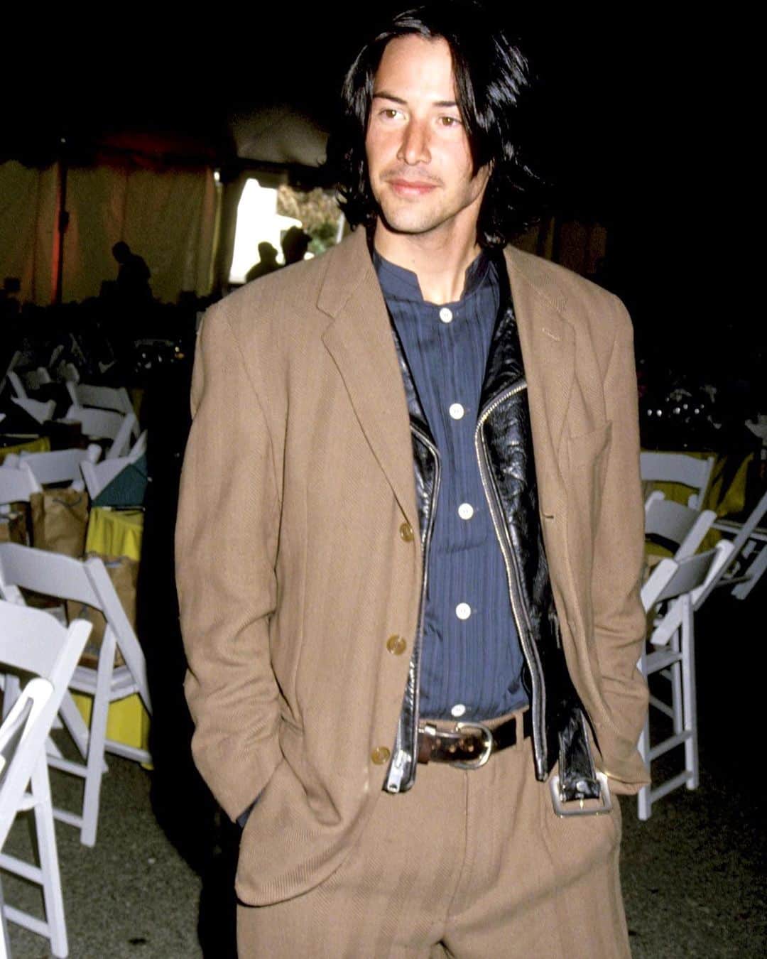 WHO WHAT WEARさんのインスタグラム写真 - (WHO WHAT WEARInstagram)「Keanu Reeves is everyone's favorite internet boyfriend, and a master at the style uniform. Tap our link for 3 lessons to learn from him—because we could all be a bit more Keanu-ish. photos: getty images」7月11日 6時33分 - whowhatwear