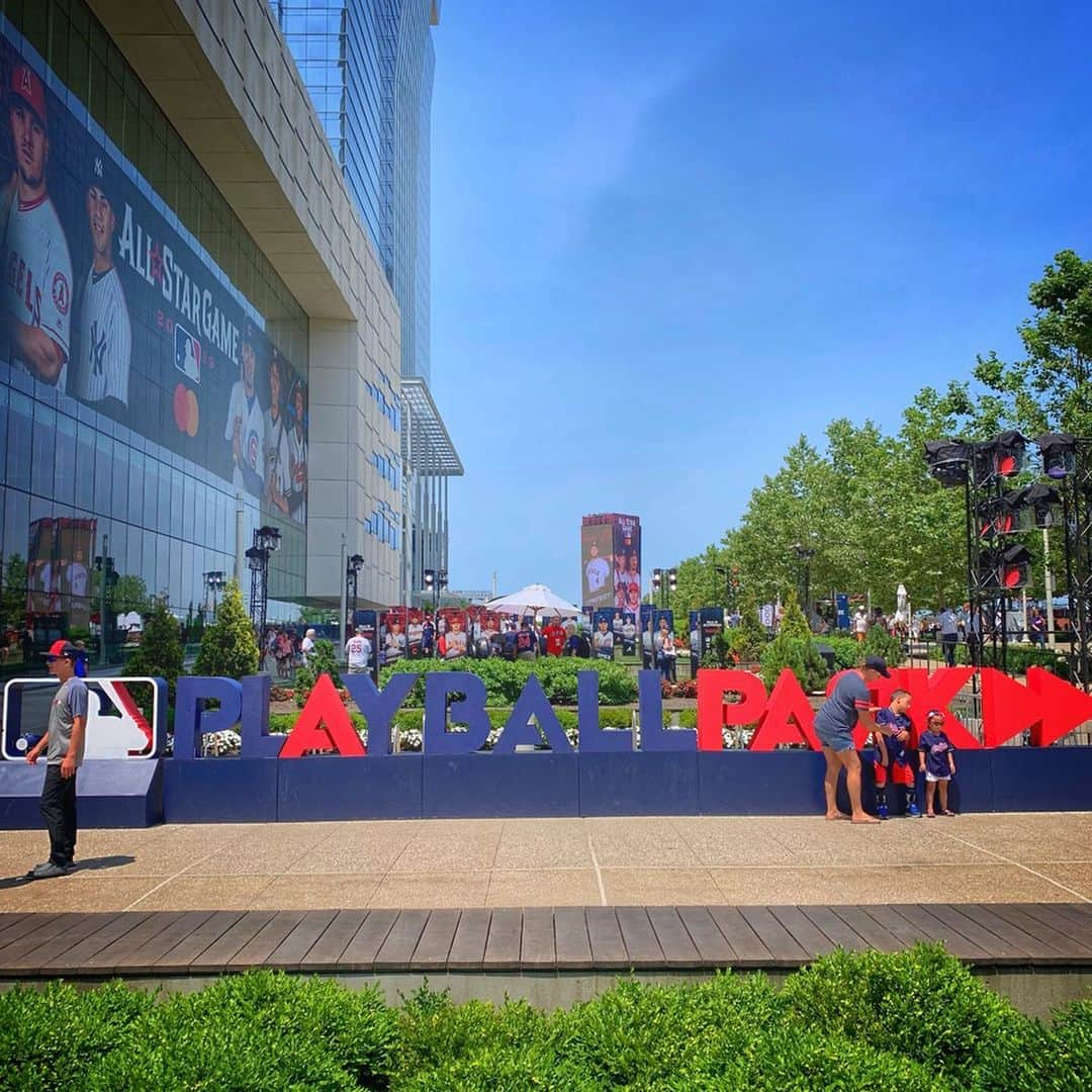 多村仁志さんのインスタグラム写真 - (多村仁志Instagram)「⚾️Playball park 視察。 ・ 日本のオールスター期間中もMLBみたいにすれば良いのに…と少し思いました。 #MLB #MajorLeagueBaseball #Prayballpark #RobertoClemente (MLBにおけるヒスパニック系選手の先駆け的存在であり目標とされる選手)」7月11日 7時02分 - hit_tamu