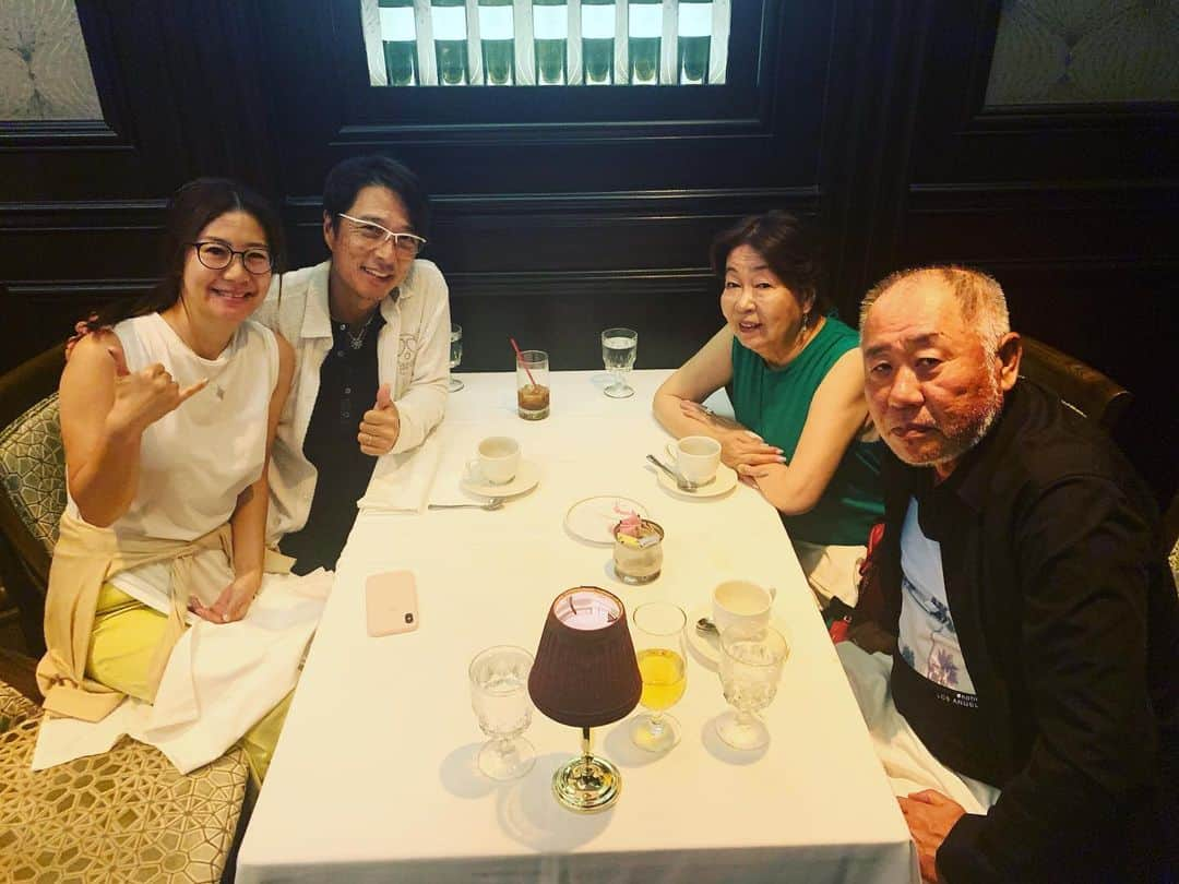 黒田アーサーさんのインスタグラム写真 - (黒田アーサーInstagram)「ハワイの思い出。ステーキ🥩ハウスHYSで最終日のディナー😊美味しかったなぁ〜！#hawaii #honolulu #waikiki #hyssteakhouse#ハワイ#ワイキキ#ステーキハウスhys#相馬社長#黒田アーサー」7月11日 7時34分 - kuroda_arthur