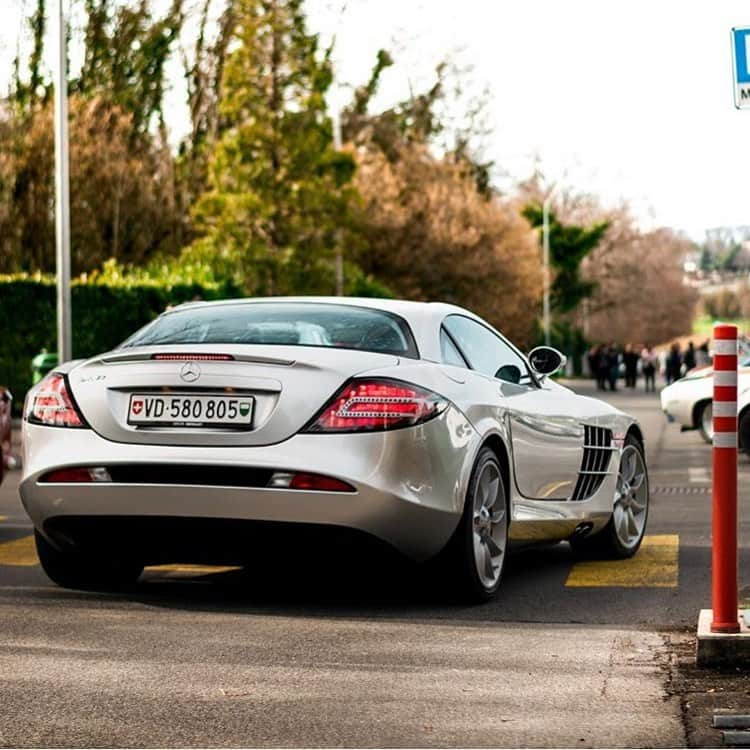 Amazing Carsさんのインスタグラム写真 - (Amazing CarsInstagram)「The SLR still looks so great over time!  Photo via: @mlp_photographie  Second page: @M85Media  Other page: @StancedAutohaus  #MercedesBenz #SLR #McLaren #AmazingCars247」7月11日 8時03分 - amazingcars247