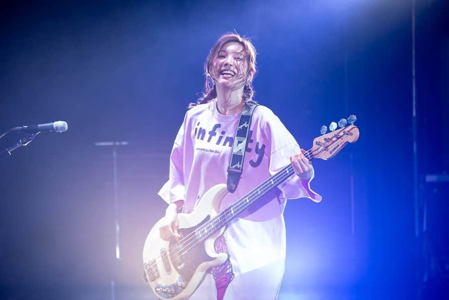 SCANDALさんのインスタグラム写真 - (SCANDALInstagram)「2019.07.10 Zepp Tokyo SCANDAL TOUR 2019 "Fuzzy Summer Mood" photo by @takeshiyao  #scandal #scandal_fsm」7月11日 8時17分 - scandal_band_official