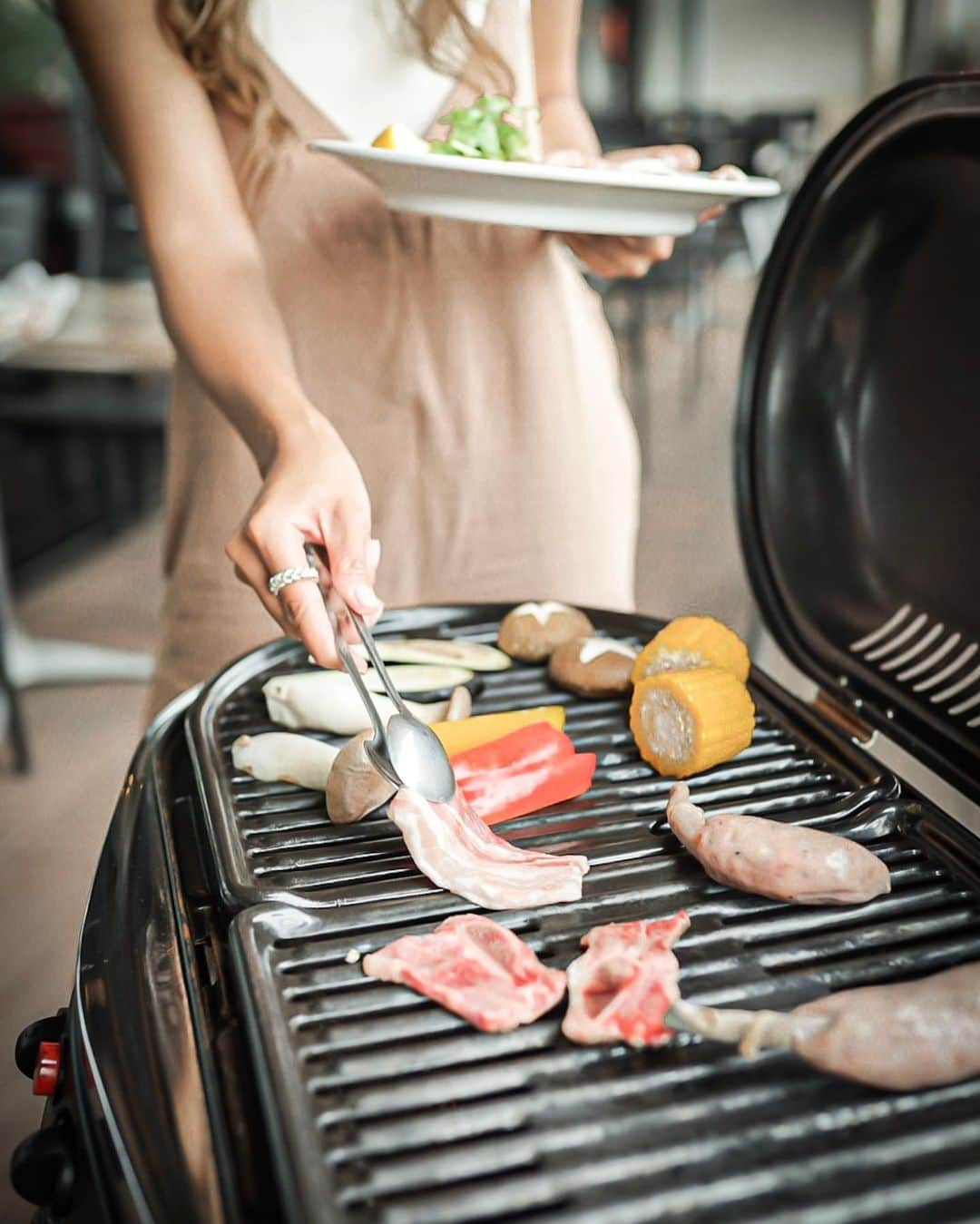 島野ミキさんのインスタグラム写真 - (島野ミキInstagram)「・ ・ 📍 Pancake & Steakhouse Gatebridge Cafe  2人でBBQ lunch🍖🍖🍖 飲み放題もついててお手頃価格😍❤️ 女子だけのBBQだと火おこしやら片付けやら大変だから こーゆーBBQなら手ぶらでできるし片付けもないならgood❤︎ しかも屋根付きだから雨でもできちゃうのがいいね👍😊 ・ ・ #GATEBRIDGECAFE#BBQ#バーベキュー#レストラン#restaurant#肉#🍖#🥩#乾杯#江ノ島#江ノ島観光#江ノ島グルメ#女子会#girls #カフェ#cafe#カフェ巡り#カフェ好き#カフェ好きな人と繋がりたい#gourmet#グルメ#グルメ女子#Life#神奈川カフェ#江ノ島カフェ #食べログ#食レポ#food #lunch#ランチ」7月11日 8時11分 - miki_shimano