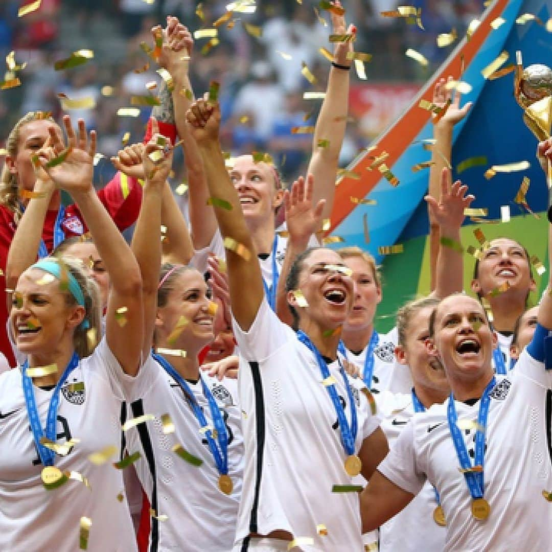 ガブリエル・ユニオンさんのインスタグラム写真 - (ガブリエル・ユニオンInstagram)「This week’s #WCW are all the amazing ladies of the @uswnt who just won the 2019 FIFA World Cup! This team of 23 boss women are 4x World Cup Champions… while also being fighters and activists. On international women’s day, these courageous women took a stand against the U.S. Soccer Federation for their rights to equal pay after undergoing years of gender discrimination against their male counterparts. This team is a role model for all women and a reminder that we should all take a stand. Know your worth… and add tax 😉! Congrats on your incredible win! Let us life them up in the light of goodness and hold them there. #equalpayforequalplay」7月11日 8時21分 - gabunion