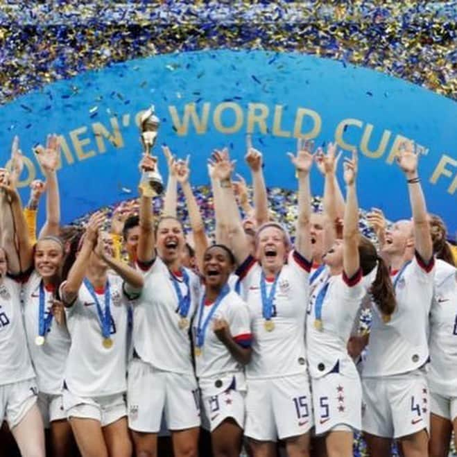 ガブリエル・ユニオンさんのインスタグラム写真 - (ガブリエル・ユニオンInstagram)「This week’s #WCW are all the amazing ladies of the @uswnt who just won the 2019 FIFA World Cup! This team of 23 boss women are 4x World Cup Champions… while also being fighters and activists. On international women’s day, these courageous women took a stand against the U.S. Soccer Federation for their rights to equal pay after undergoing years of gender discrimination against their male counterparts. This team is a role model for all women and a reminder that we should all take a stand. Know your worth… and add tax 😉! Congrats on your incredible win! Let us life them up in the light of goodness and hold them there. #equalpayforequalplay」7月11日 8時21分 - gabunion