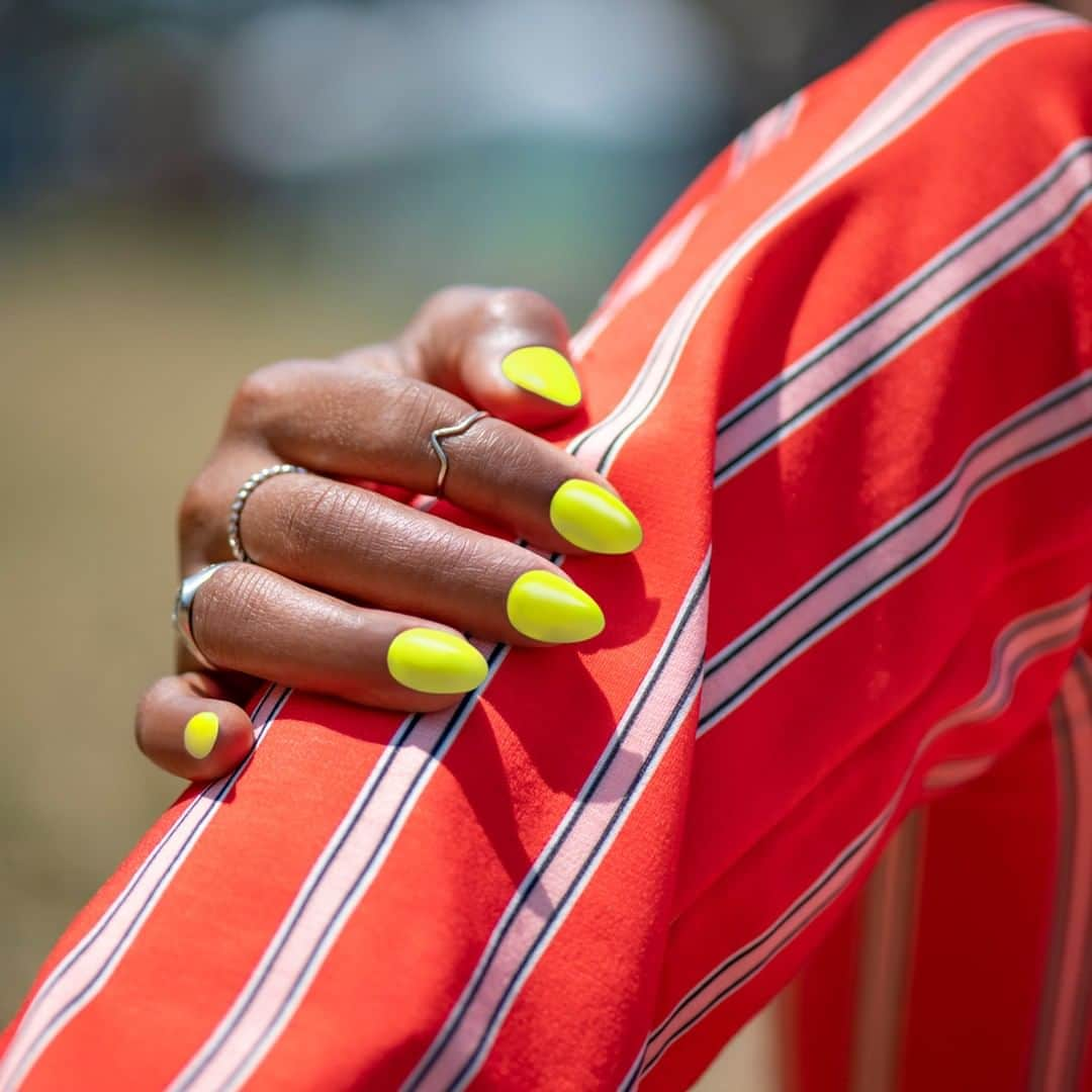 OPIさんのインスタグラム写真 - (OPIInstagram)「Summer is the perfect time to wear bright and bold shades. 😎 Try #PumpUpTheVolume from the #OPINeons collection to get this look! 💛#ColorIsTheAnswer #OPIObsessed ⁠ ⁠ #NeonNails #BrightNails #SummerNails #FestivalFashion #nails #NeonYellow #style #fashion #summer」7月11日 8時30分 - opi