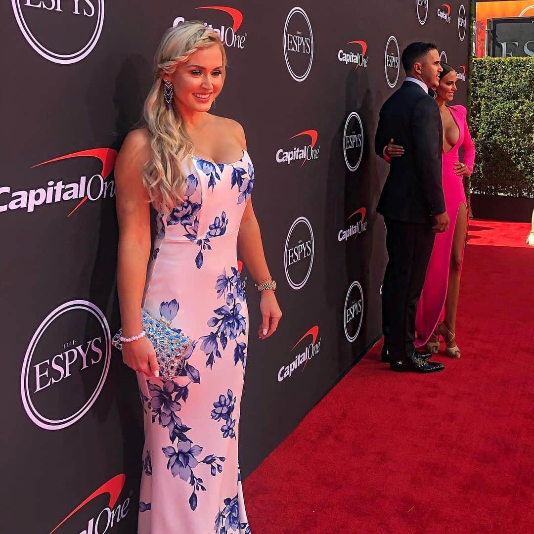 ブレア・オニールさんのインスタグラム写真 - (ブレア・オニールInstagram)「🚨 #RedCarpet #ESPYS 📸 @theespys」7月11日 8時32分 - blaironealgolf