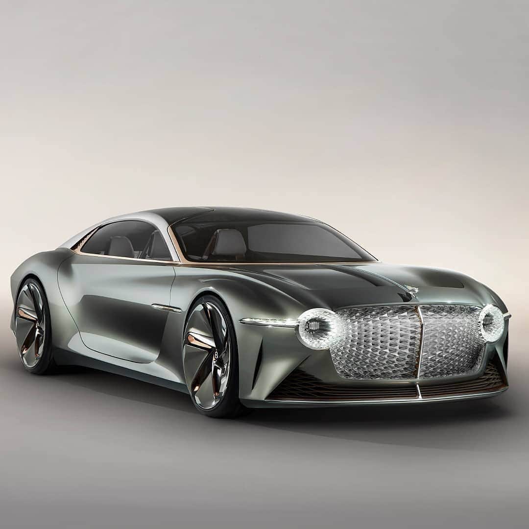 CarsWithoutLimitsさんのインスタグラム写真 - (CarsWithoutLimitsInstagram)「Bentley’s 100th Anniversary is happening now and here’s the latest creation from them. The Bentley EXP 100 GT  Photo @bentleymotors  #carswithoutlimits #bentley #exp100gt」7月11日 8時40分 - carswithoutlimits