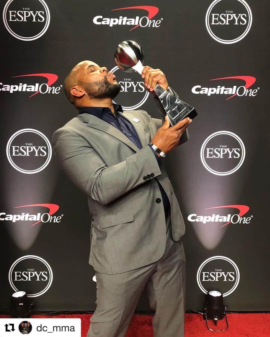 UFCさんのインスタグラム写真 - (UFCInstagram)「Congrats, DC 🙌🙌🙌 #Repost @DC_MMA ・・・ Tonight I won the ESPY for the best mma fighter, this is insane. I never would have thought I would ever get nominated for something like this. I have a great support system and they’re the reason things like this happen. Salina, you’re the glue that keeps this family rolling. To @crazybobcook  and @dewaynezinkin you guys have been the best managers I could ever ask for. @akajav the best Head Coach in the business, @rosendo_sanchez , @slikbxr ,@camacho100, @leandrovbteam there is no staff in mma that compares. To my partners each and every one of you have built me from the ground up, special shout out to @officialcainvelasquez and @lukerockhold my brothers who have been there every step of the way. All my competitors, I appreciate every one of you. The Jones rivalry has stood out above em all and have helped me to gain popularity that many people can’t imagine. It takes a village, I’m just a kid from the Northside of Lafayette, Louisiana. Amazing. Thank you all. I love you DC」7月11日 9時15分 - ufc