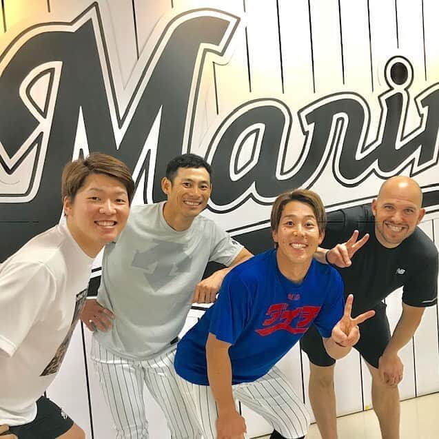 千葉ロッテマリーンズさんのインスタグラム写真 - (千葉ロッテマリーンズInstagram)「マリーンズ オールスター4人衆‼️球団からは1989年の村田兆治さん以来となる#MVP を期待しています！ #千葉ロッテマリーンズ #chibalotte #マイナビオールスターゲーム2019  #レアード #二木康太 #鈴木大地 #荻野貴司」7月11日 9時37分 - chibalotte