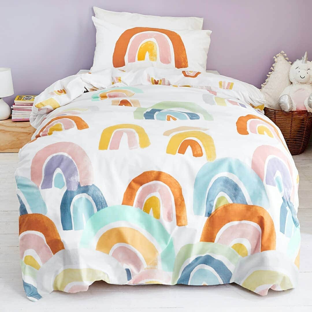 Target Australiaさんのインスタグラム写真 - (Target AustraliaInstagram)「Introducing the Amali quilt cover set. Featuring a gorgeous whimsical rainbow print, designed in-house 🎯❤️ #targetaus #targetauskids #targetaushome」7月11日 10時11分 - targetaus