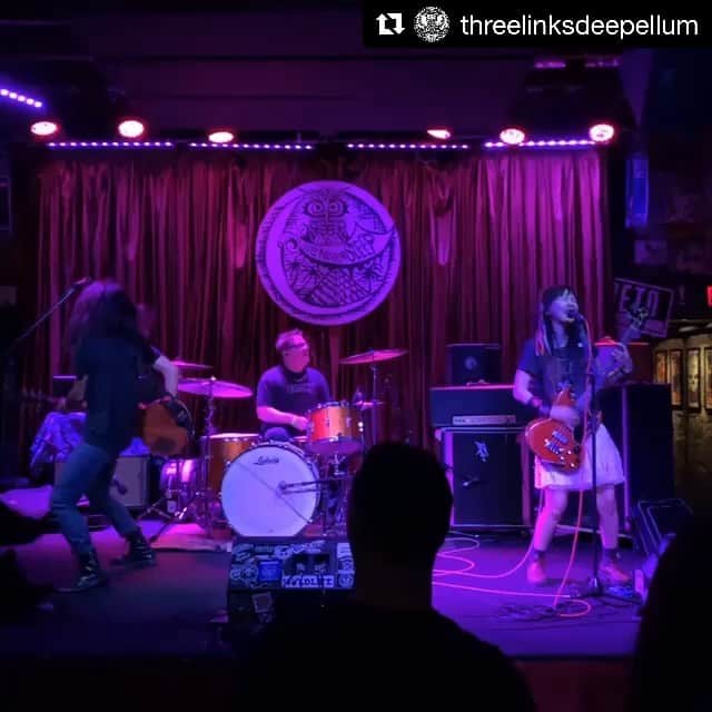 のインスタグラム：「Thank you for coming to our show at Three Links in Dallas, TX tonight! We have very good time with you!! And tonight, we have one more gig at Twilite Lounge in Dallas, TX!! Come and join us!! . Upcoming PDP gigs :  WED 7/10 Dallas, TX @ Twilite Lounge THU 7/11 Austin, TX @ Empire Control Room SAT 7/13 Ruston, LA @ Sundown Tavern . . #Repost @threelinksdeepellum ・・・ @pinkydoodlepoodle #kickoutthejamsmotherfucker . . . . #musicvideo #livevideo #pinkydoodlepoodle  #pdp  #ustour2019  #highenergyrocknroll  #livemusic #rockmusic #rock #rockband  #japanese  #ustour #livetour  #tourlife #musicianlife #musician #gibsonguitars #gibsonbass #gibson #eb3 #lespaul #marshallamps #vintage #femalebassist #femalevocalist」