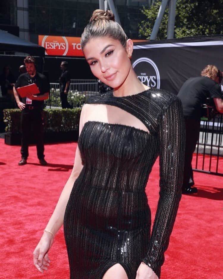 キャシー・ケリーのインスタグラム：「if this ain’t an instagram vs reality idk what is #ESPYs」
