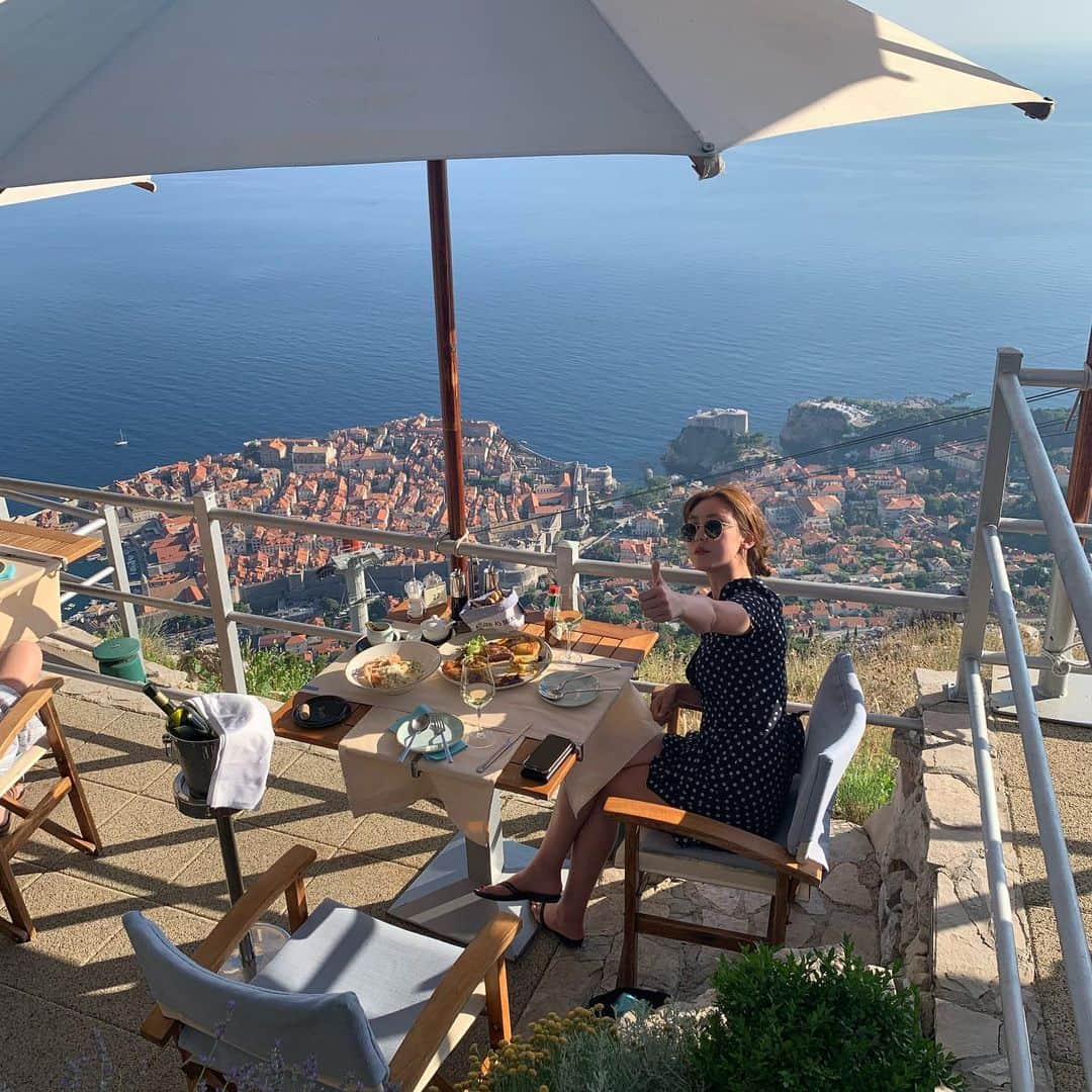 オ・ヨンギョン さんのインスタグラム写真 - (オ・ヨンギョン Instagram)「Best view 👍  #dubrovnik #croatia #seoin_croatia #두브로브니크 #크로아티아 #파노라마레스토랑」7月11日 12時32分 - seoin_han