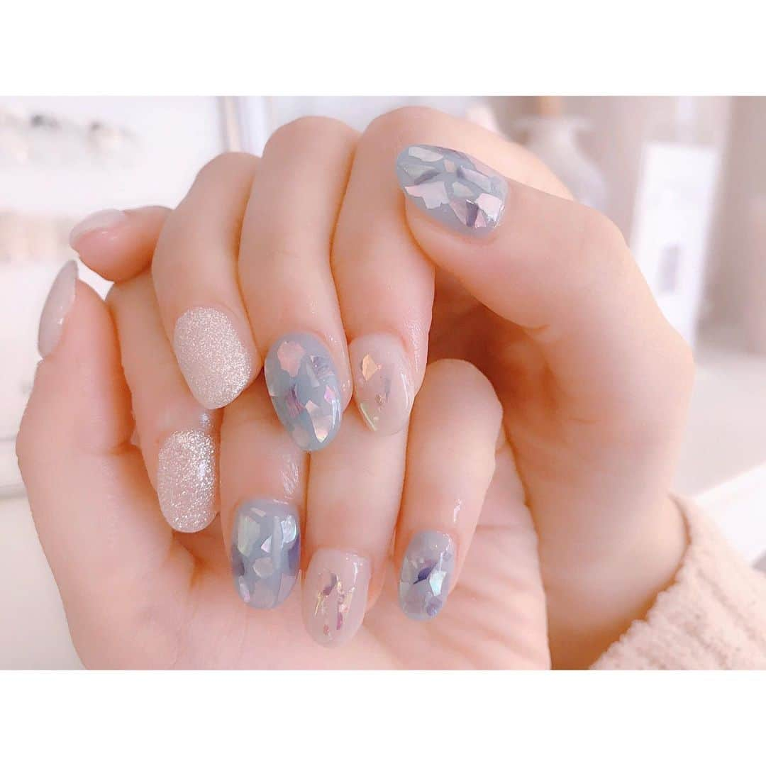 まぁむさんのインスタグラム写真 - (まぁむInstagram)「♡ . . new nail( ˊᵕˋ )♡.°⑅ . @bonnechance_nail にて🌷  なかやまちえこさん @chiekonakayama  いつもありがとうございます！！ いつも赤系が多いのですが夏なので青系にしていただきました🐟🐠 梅雨でも暑くなっても合いそうで素敵*⑅୨୧*  ちえこさんいつもありがとうございます❤️ . . . #newnails💅 #なかやまちえこ さん #bonnechance #ニュアンスネイル#シェルネイル#ネイルデザイン#夏ネイル#newnails#nail #nails #nailart #nailswag #nailstagram #nailsoftheday #naildesign #naildesigns #nails2inspire #nailporn #nailartclub #네일 #네일스타그램」7月11日 12時43分 - maamland