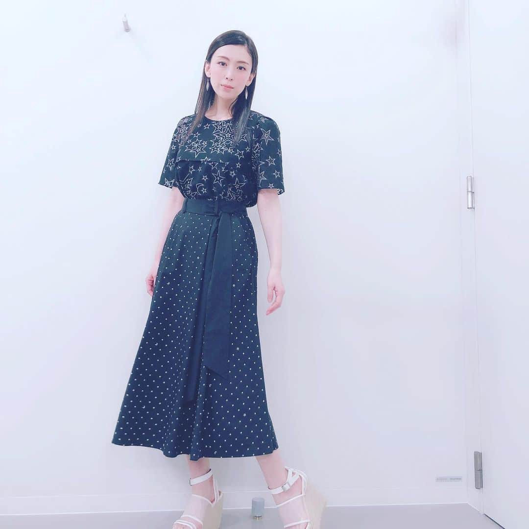 雛形あきこさんのインスタグラム写真 - (雛形あきこInstagram)「お洋服 #chono」7月11日 12時46分 - akiko_hinagata