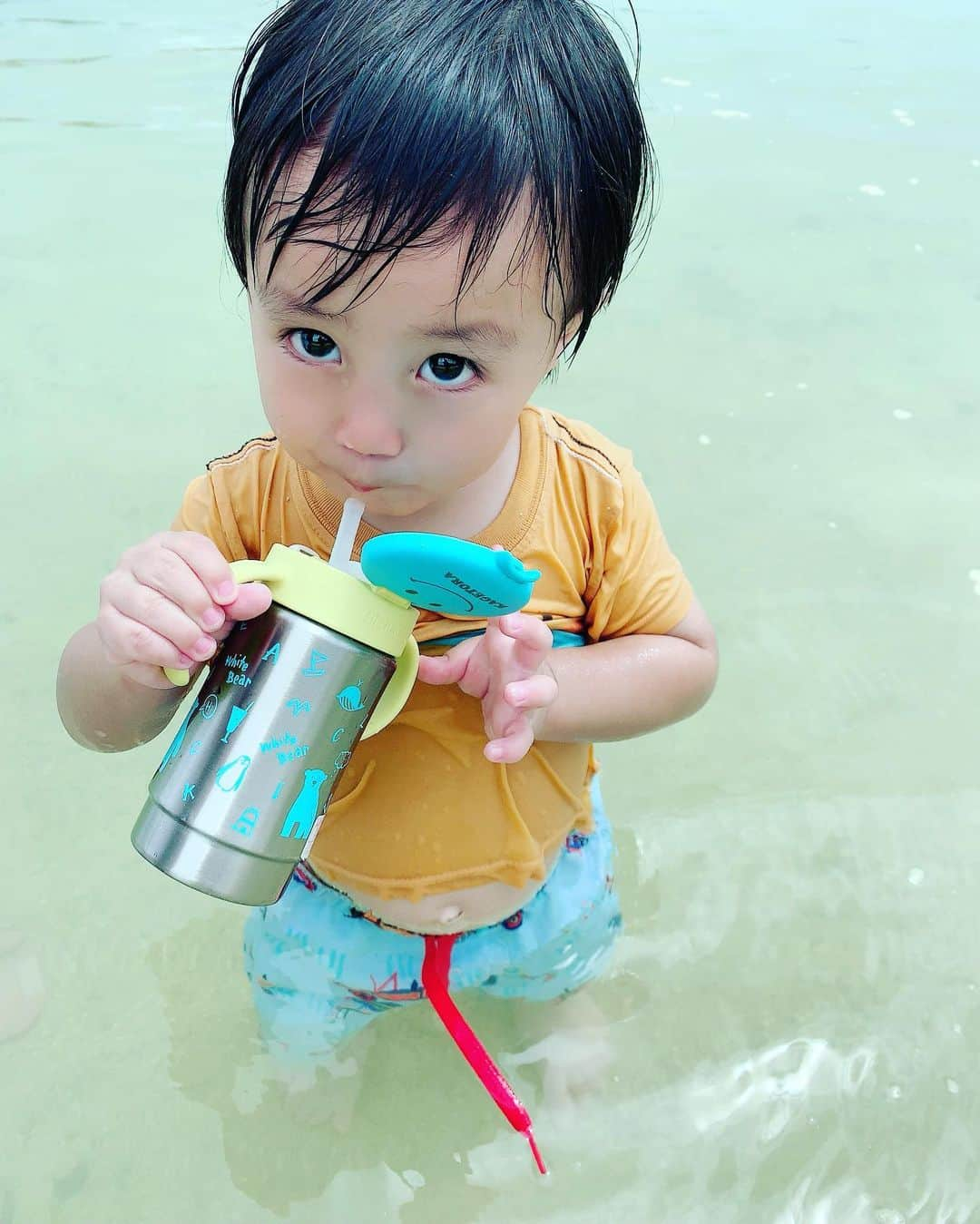 アレクサンダーさんのインスタグラム写真 - (アレクサンダーInstagram)「ちゅるちゅる❤️ おいちい #海 #okinawa」7月11日 13時08分 - alexanderfriends